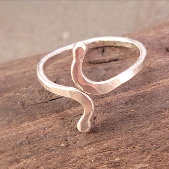 Sterling Simple Handcrafted Connect Ring Band - Picture 1 of 4
